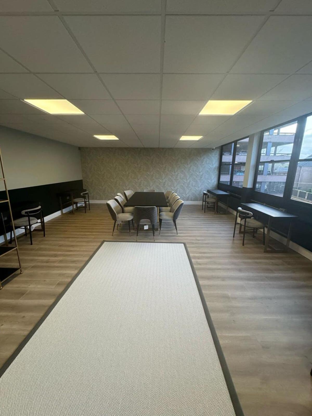 Bright Contemporary Studio In 东格林斯特德 外观 照片